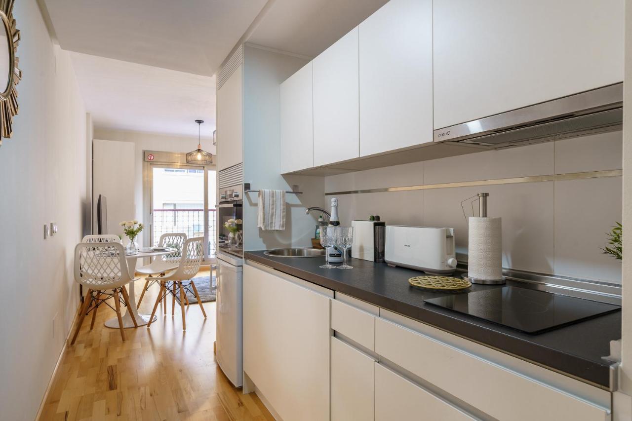 Malagasuite Cozy Center Apartment & Parking מראה חיצוני תמונה