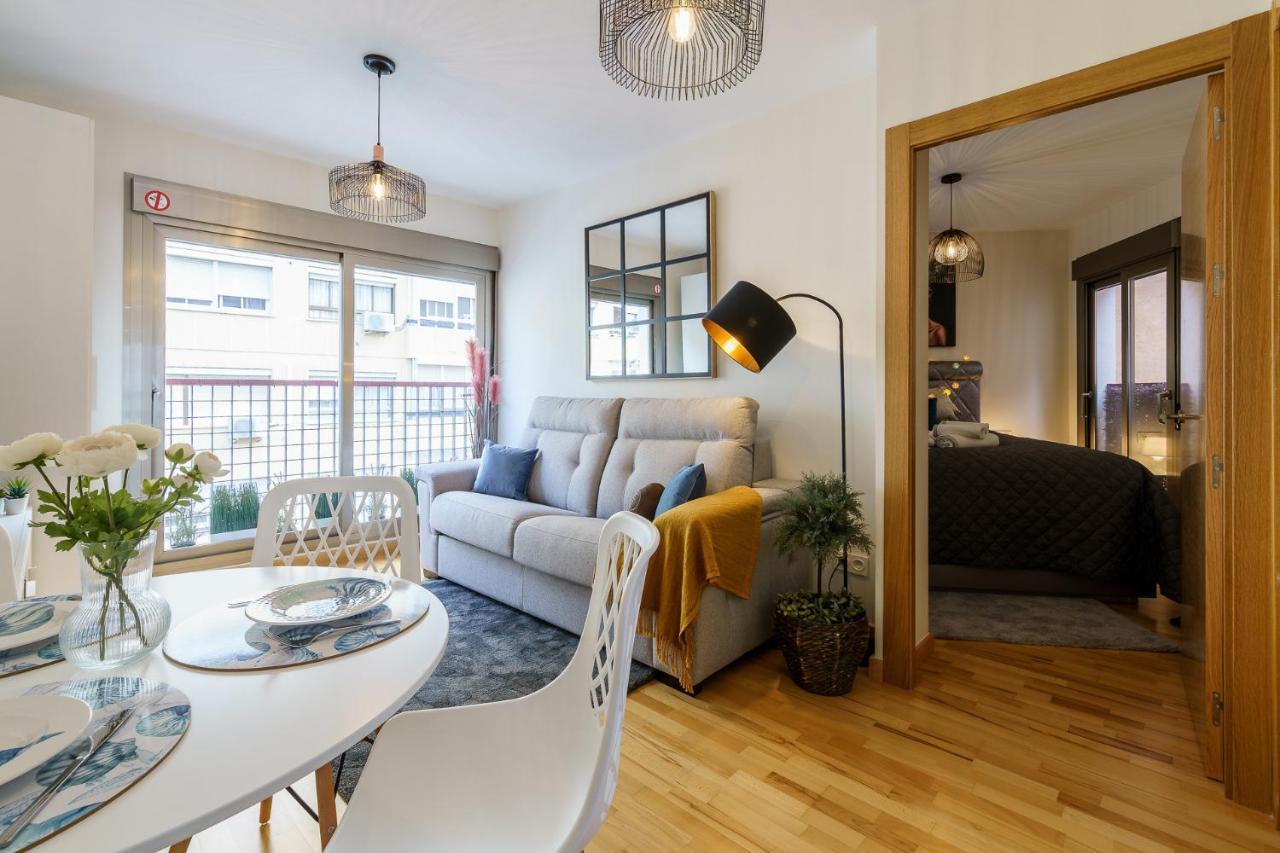 Malagasuite Cozy Center Apartment & Parking מראה חיצוני תמונה