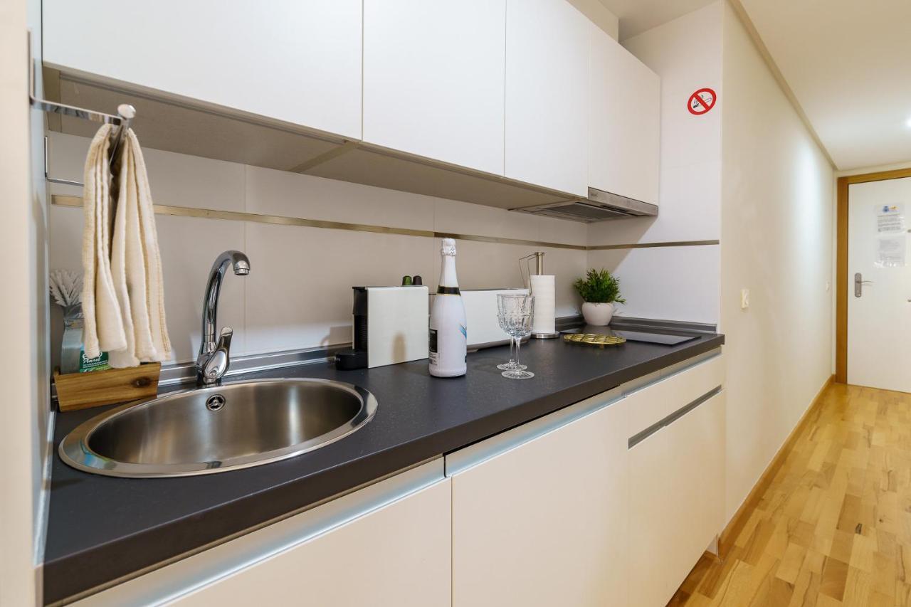 Malagasuite Cozy Center Apartment & Parking מראה חיצוני תמונה