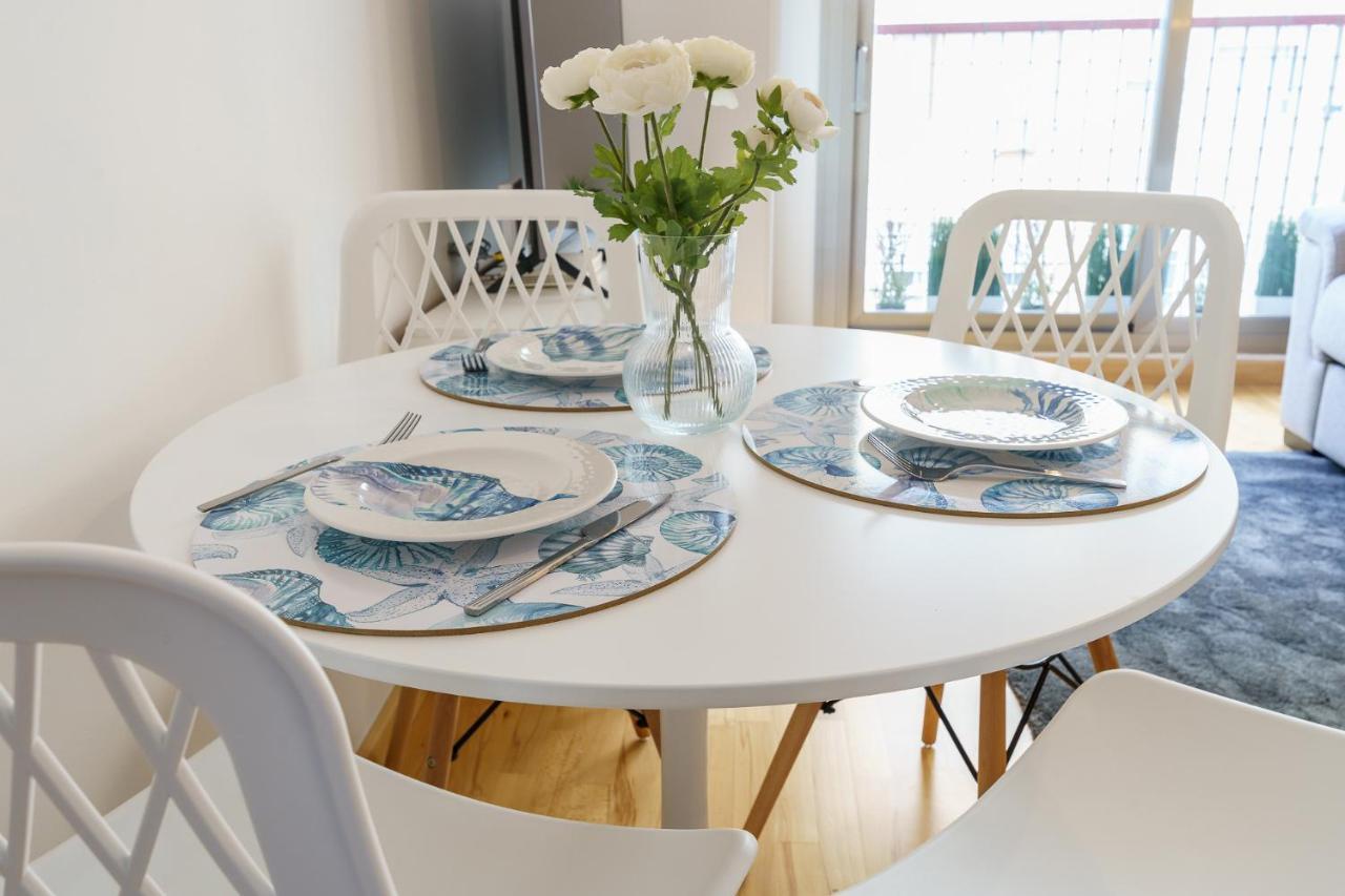 Malagasuite Cozy Center Apartment & Parking מראה חיצוני תמונה