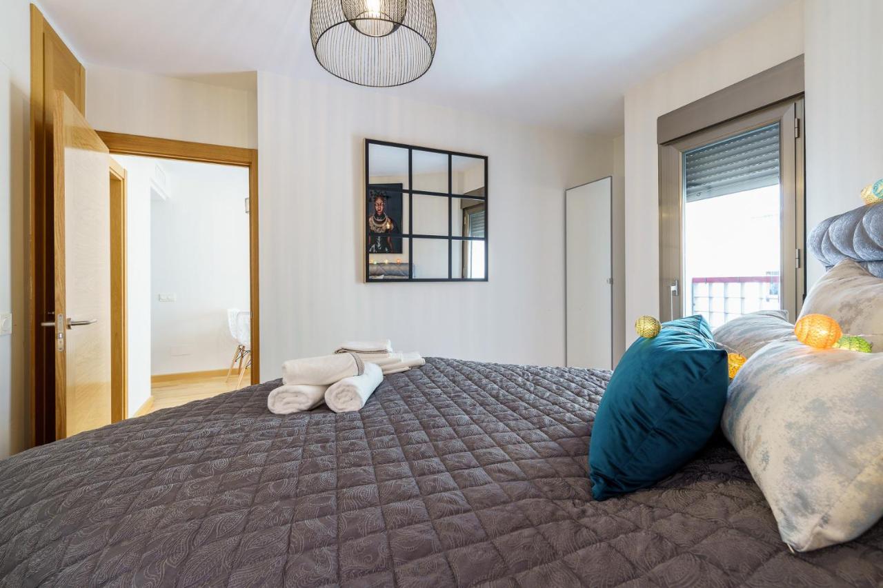Malagasuite Cozy Center Apartment & Parking מראה חיצוני תמונה